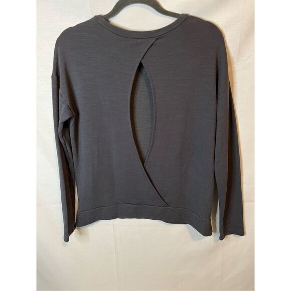 American Eagle Outfitters Cut Out Back Top - Picture 2 of 9